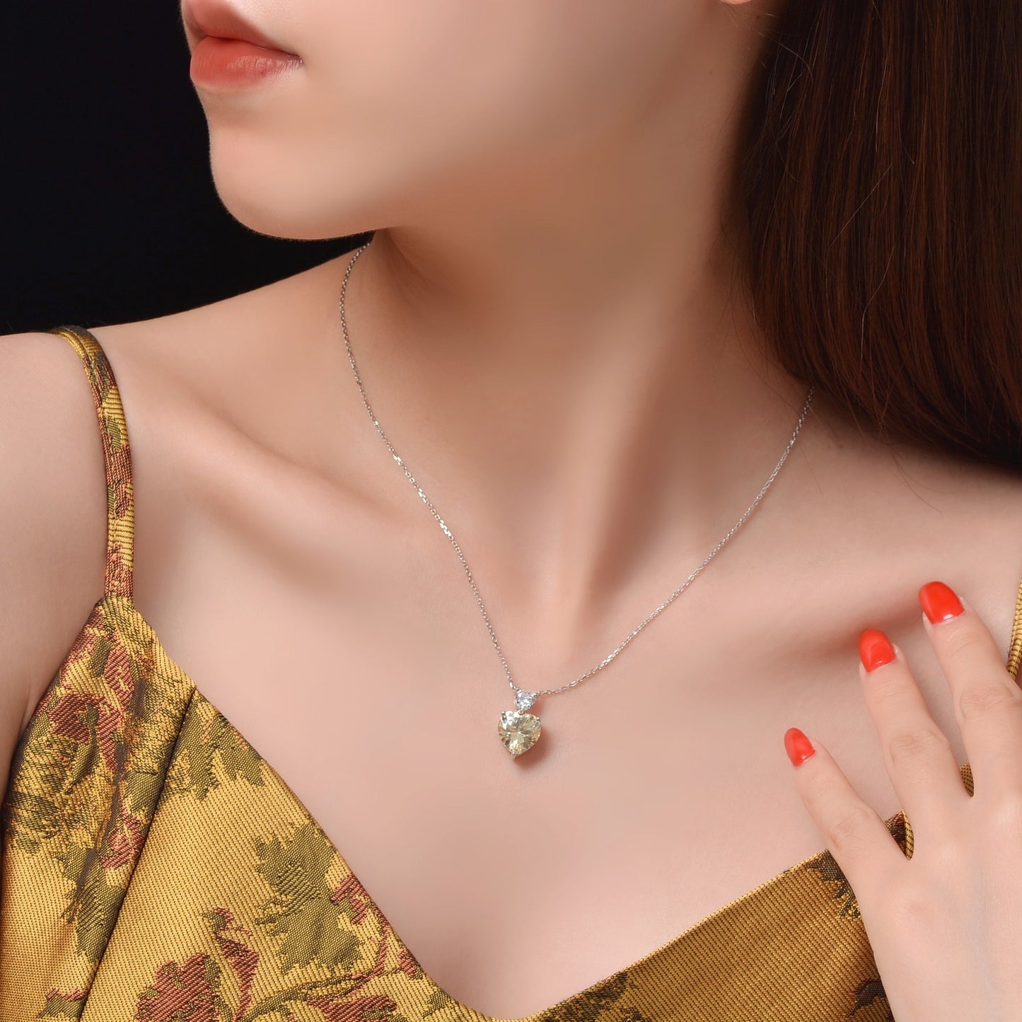 OliyaDesign 6.5ct Heart-shaped 10*10 Peach Heart Pendant Necklace for Women