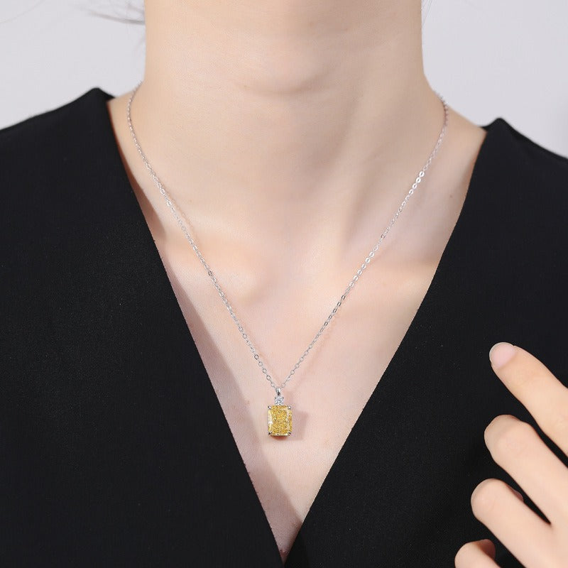 OliyaDesign Ice Flower Cut High Carbon Diamond Necklace
