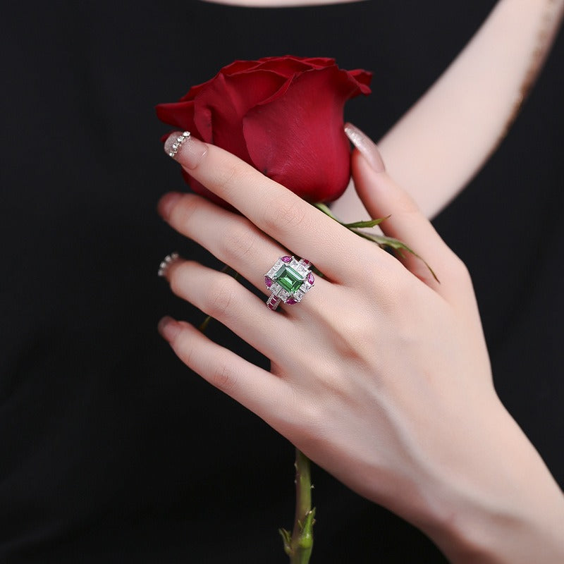 OliyaDesign 925 Sterling Silver Imitation Emerald Ring