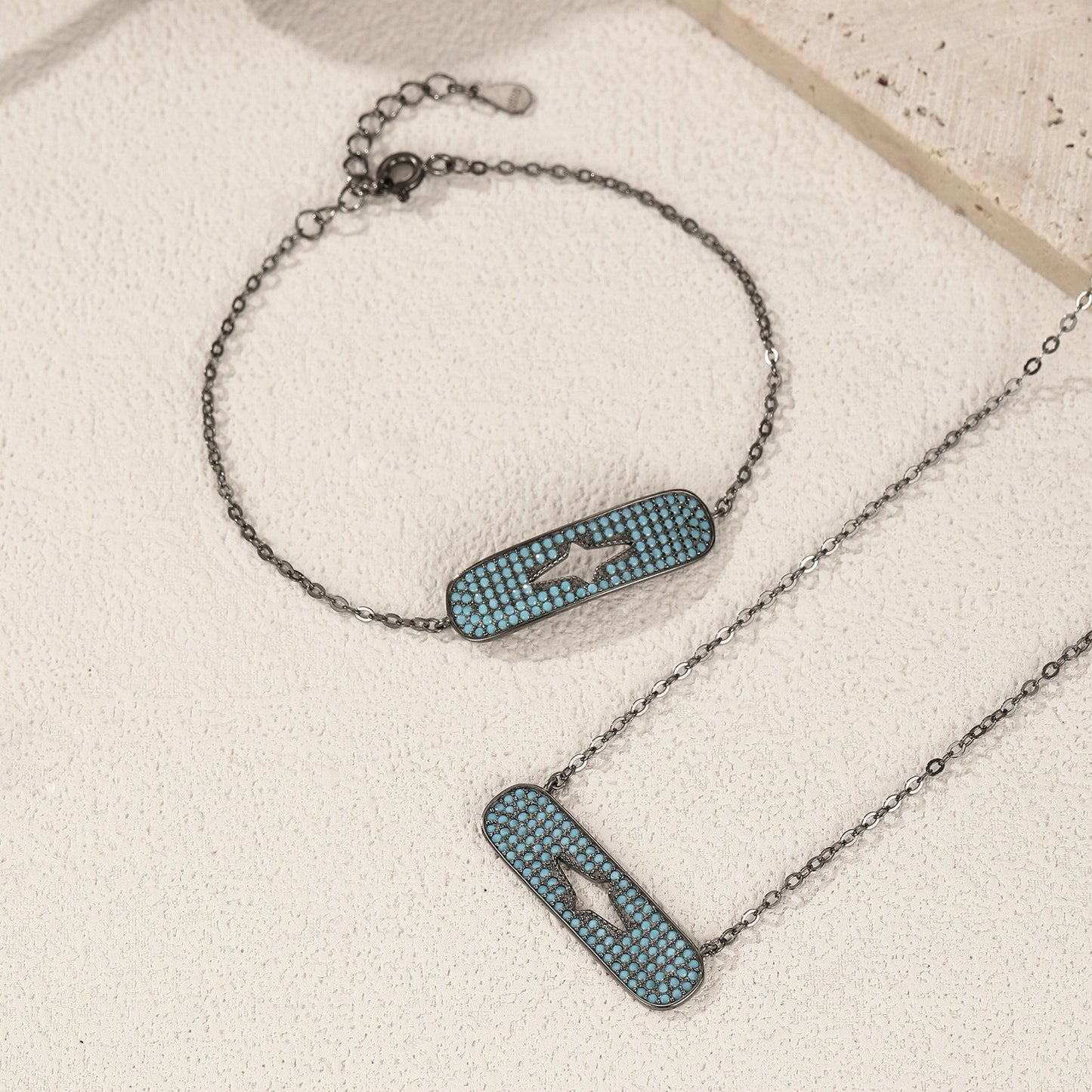 OliyaDesign S925 Sterling Silver Vintage Synthetic Turquoise Star Necklace