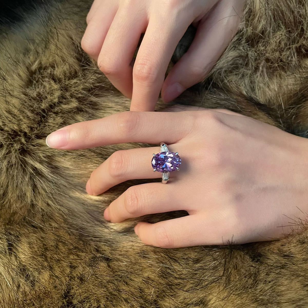 OliyaDesign 5-Carat Oval-Shaped 10*14 Diamond Ring