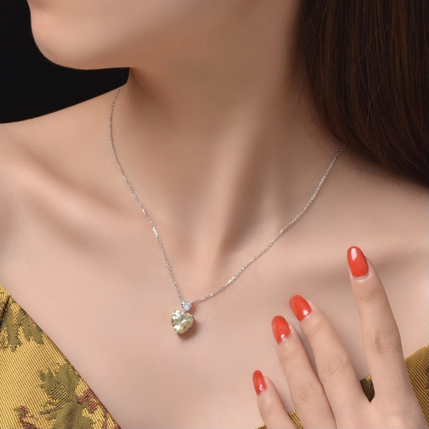 OliyaDesign 6.5ct Heart-shaped 10*10 Peach Heart Pendant Necklace for Women