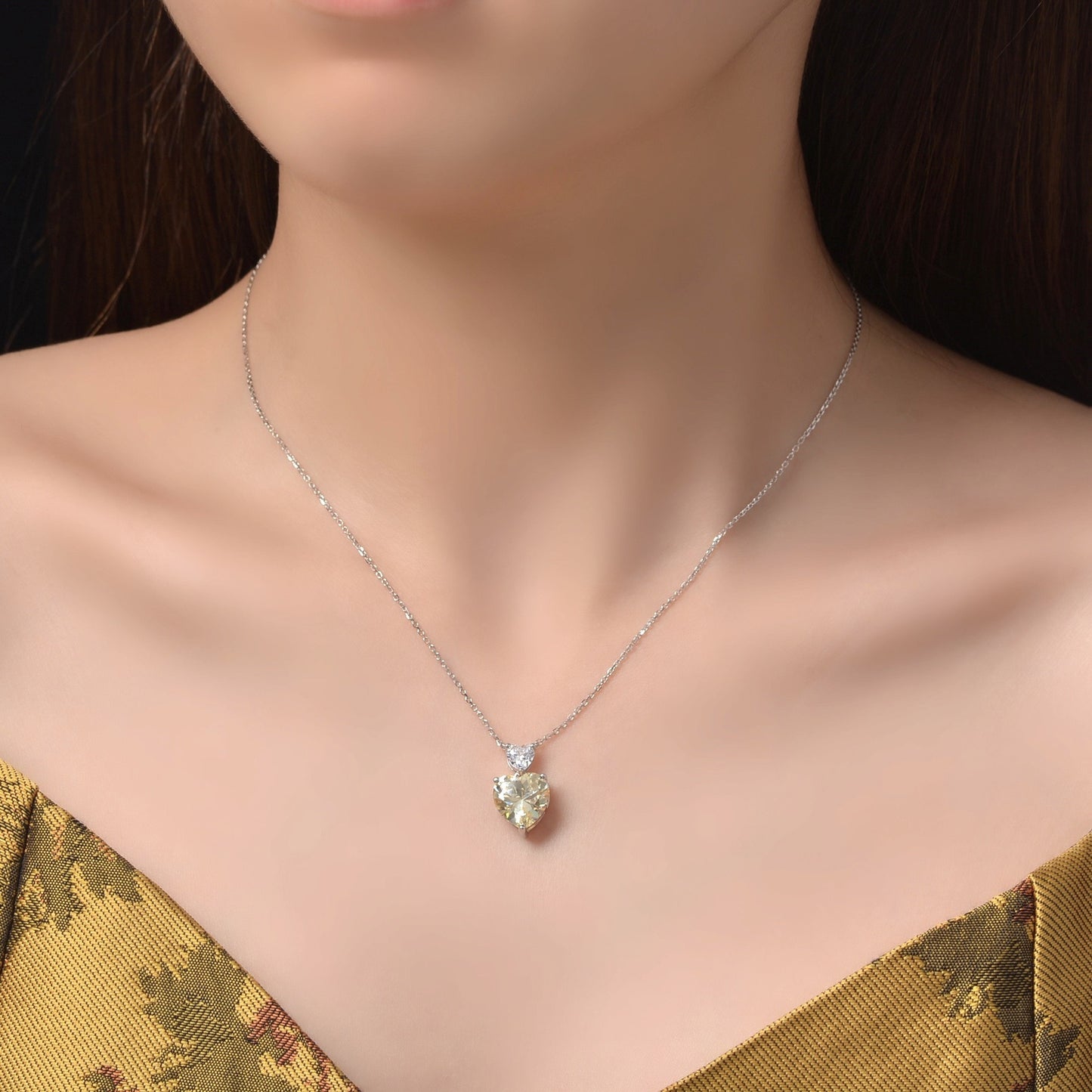 OliyaDesign 6.5ct Heart-shaped 10*10 Peach Heart Pendant Necklace for Women