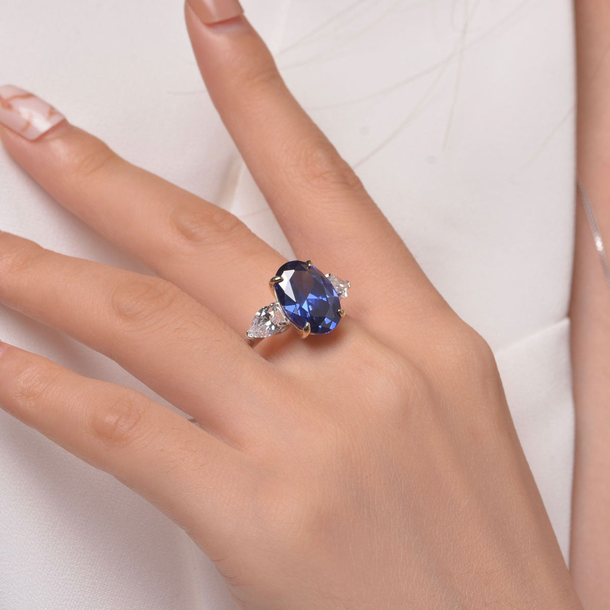 OliyaDesign Oval 10*14 High-Carbon Four-Prong 5-Carat Ring