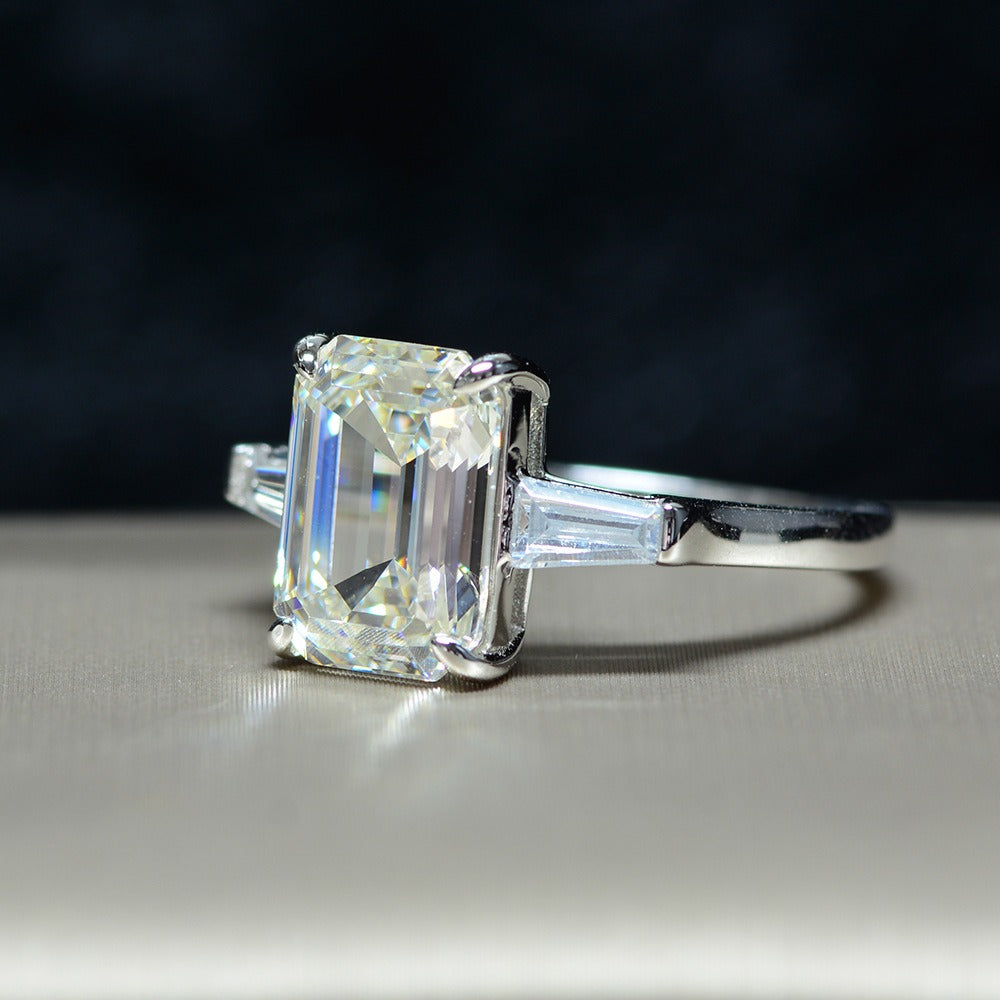 OliyaDesign G-Color Diamond Rectangular Beveled And Flat-Cut 8*11mm Simulated Diamond 4-Carat Ring