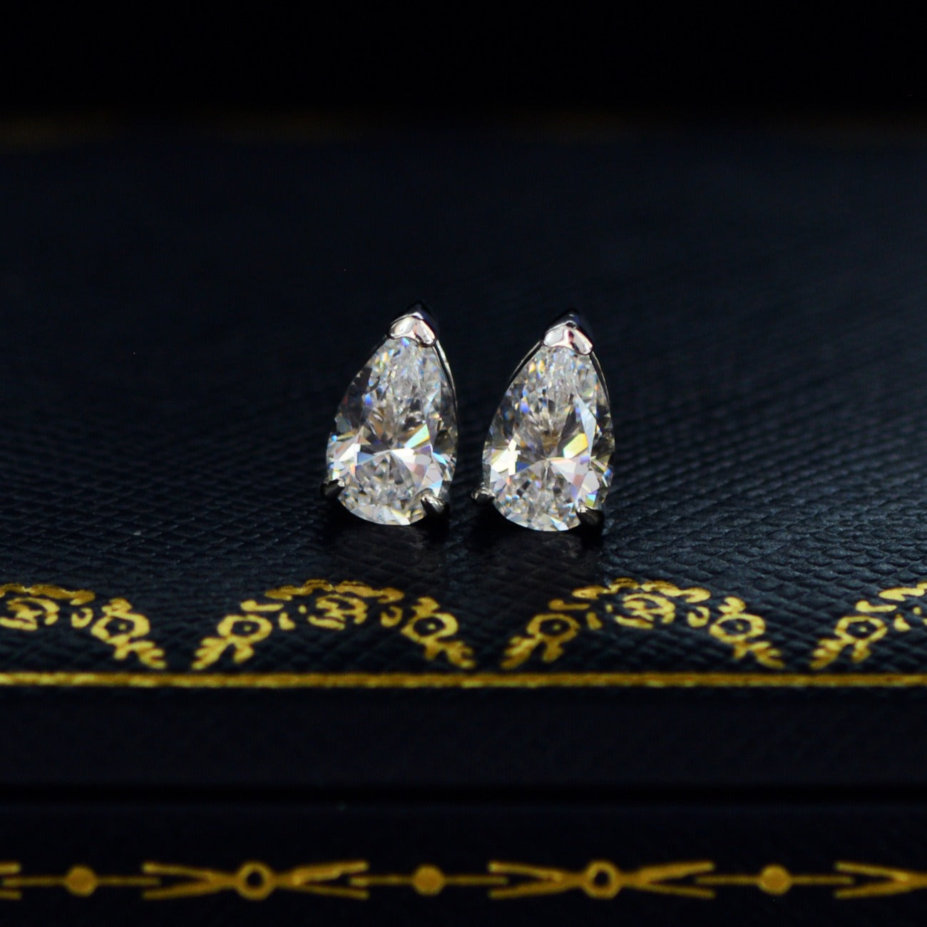 OliyaDesign 0.75ct Fashionable Simulated Diamond Teardrop Shaped 5*8 High Carbon Diamond Women's 925 Sterling Silver Stud Earrings