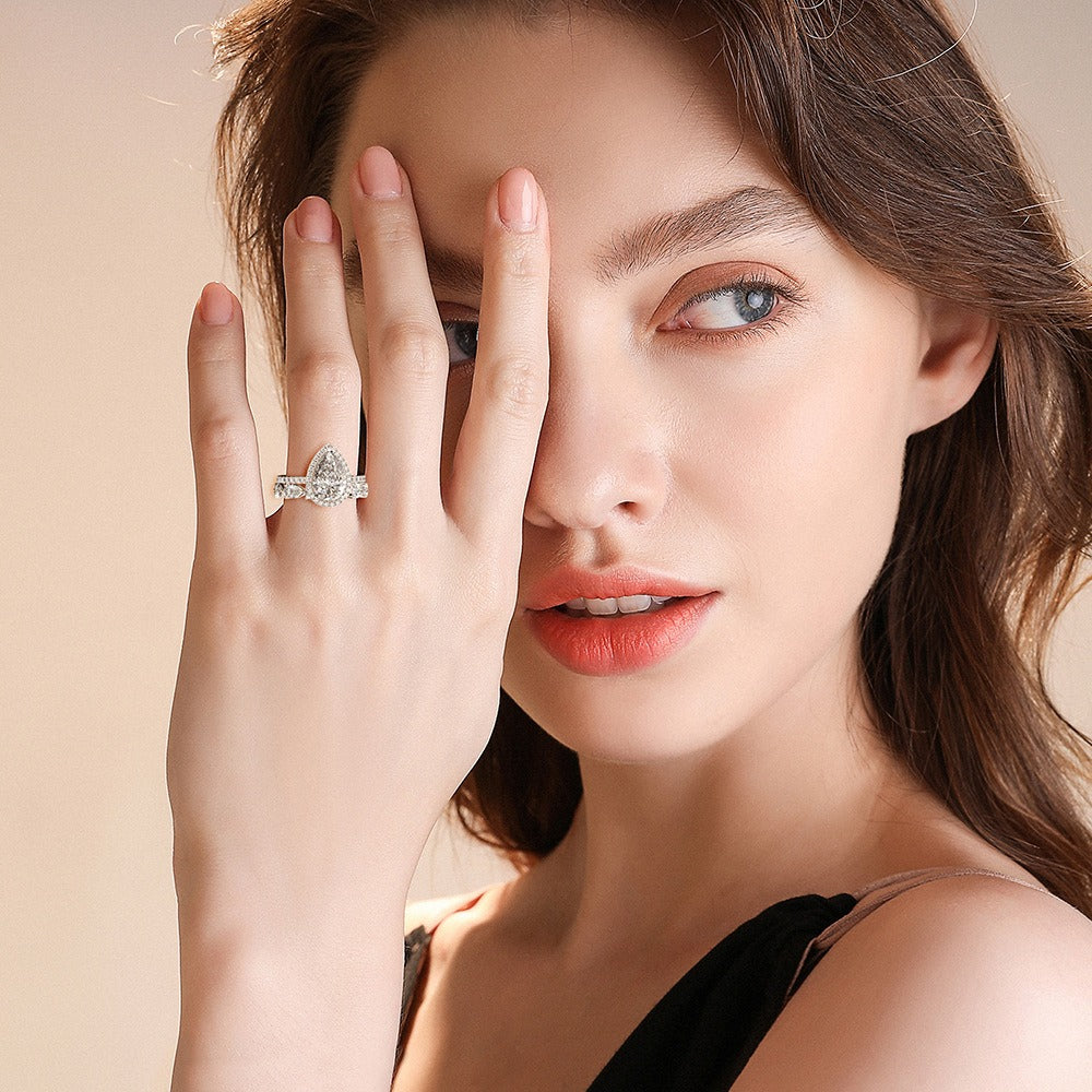 OliyaDesign 8*12mm Radiant Cut Pear-Shaped Ring