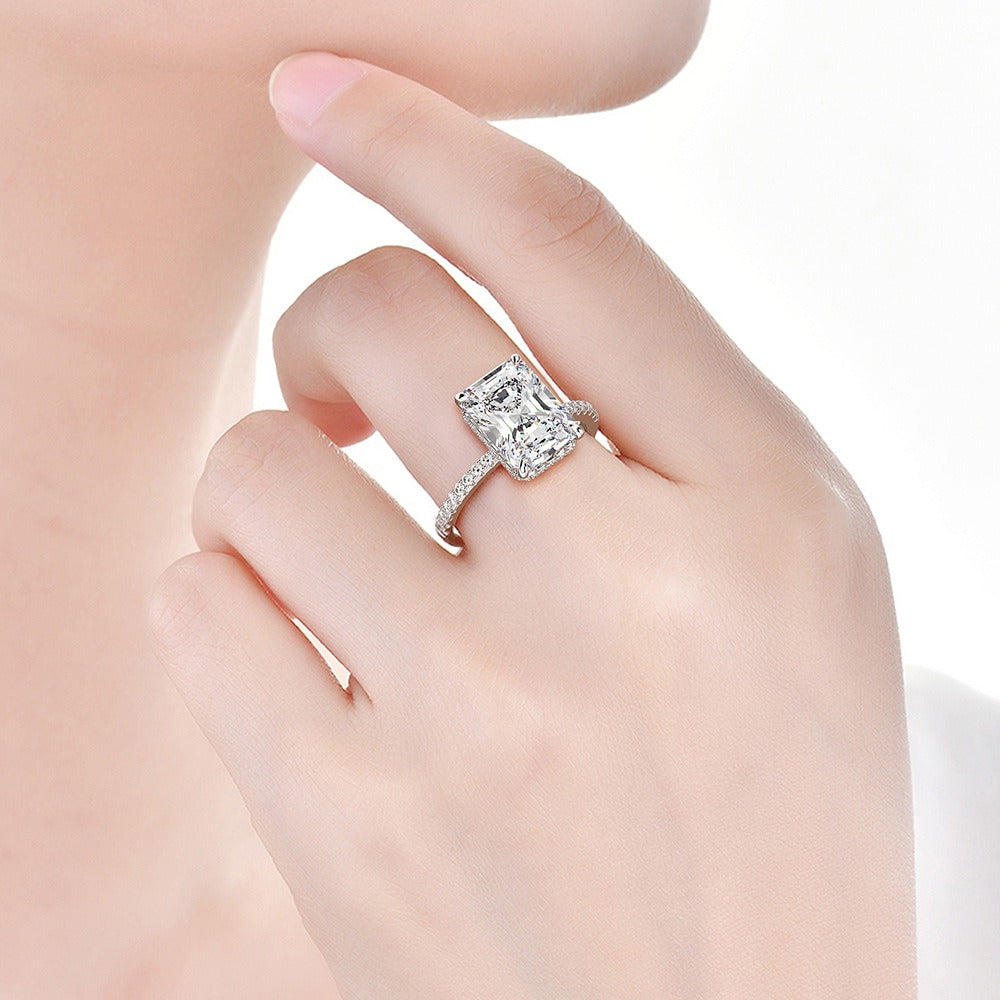 OliyaDesign 4Ct High-Carbon Diamond 8*11 Rectangular Emerald Ring