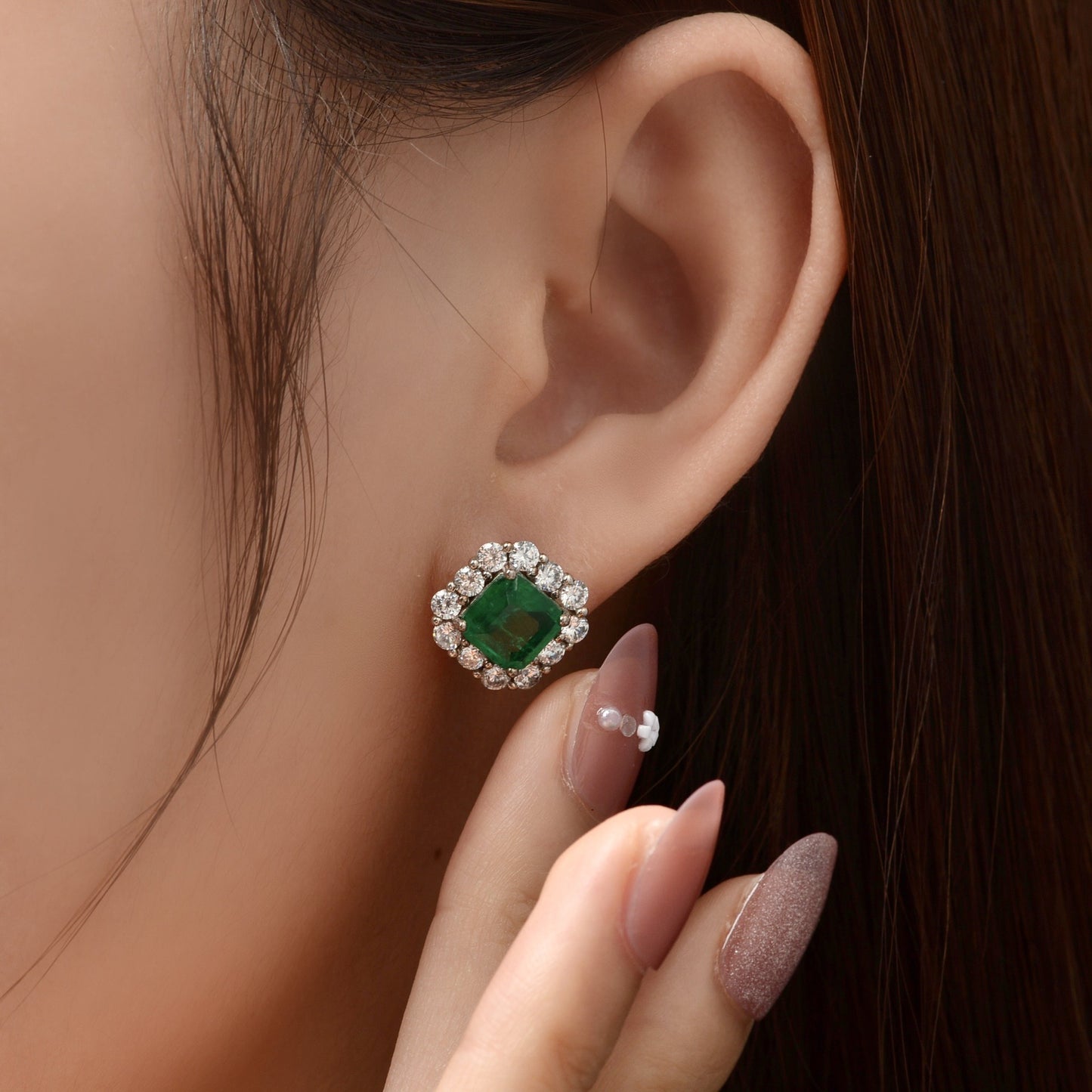 OliyaDesign 2-Carat Synthetic Emerald Vintage Square 7*7 Stud Earrings