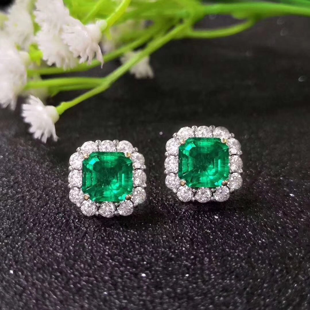 OliyaDesign 2-Carat Synthetic Emerald Vintage Square 7X7 Stud Earrings