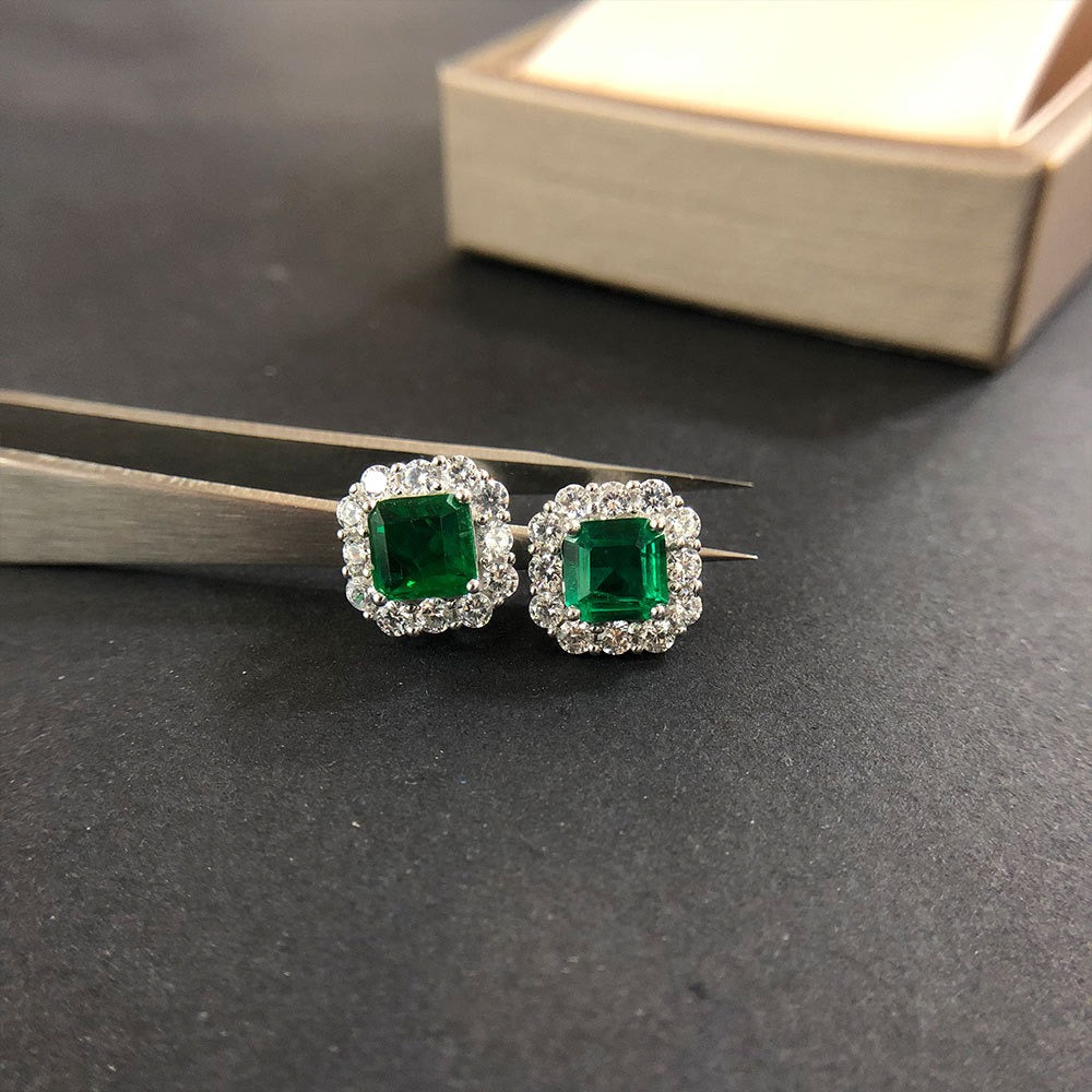 OliyaDesign 2-Carat Synthetic Emerald Vintage Square 7X7 Stud Earrings