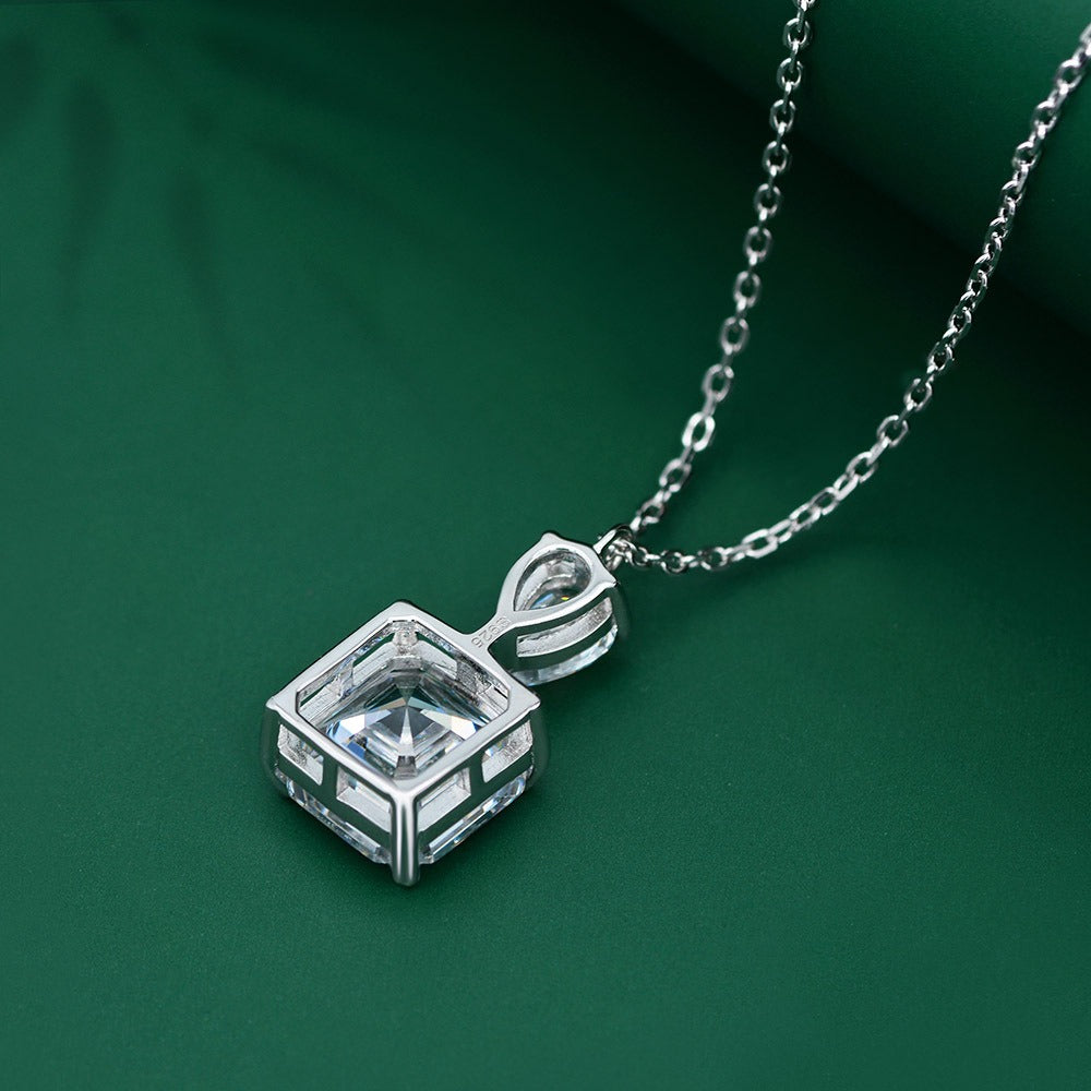 OliyaDesign 10*10 High Carbon 8 Carat Necklace