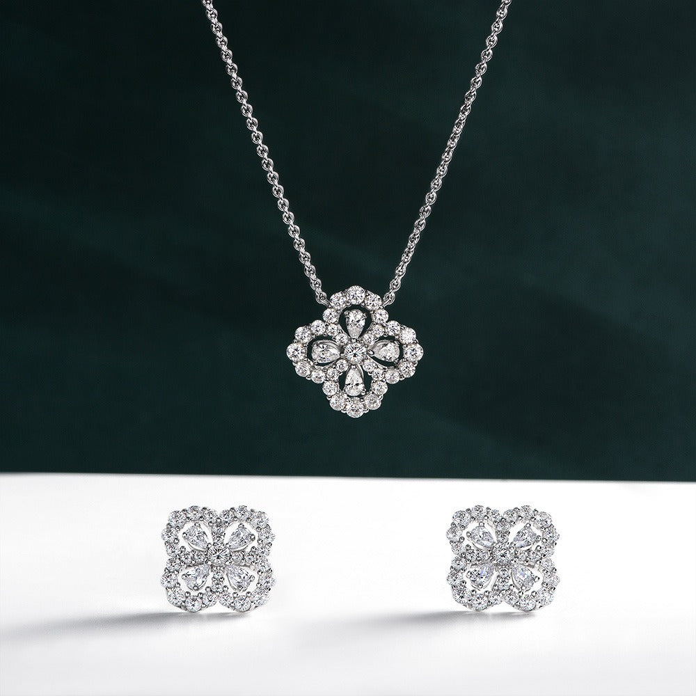 OliyaDesign 2.5*4 Teardrop-Shaped 0.2Ct Four-Leaf Clover Necklace