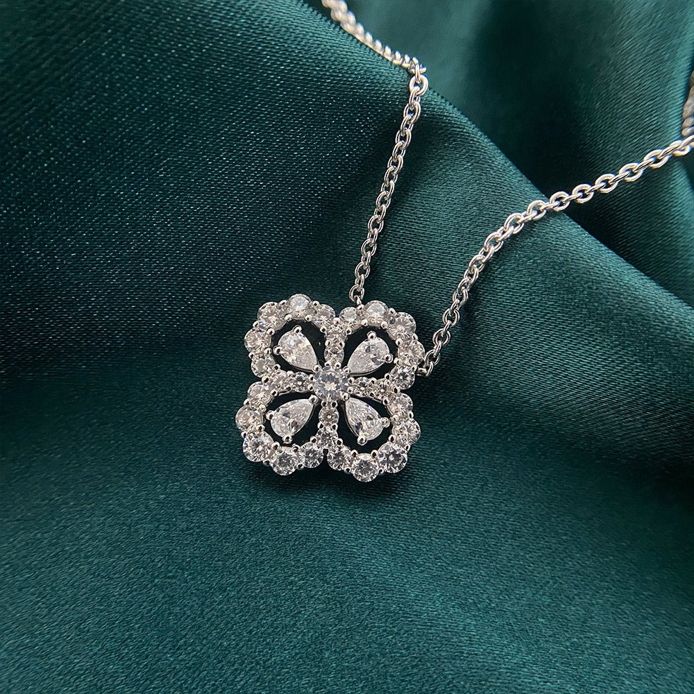 OliyaDesign 2.5*4 Teardrop-Shaped 0.2Ct Four-Leaf Clover Necklace