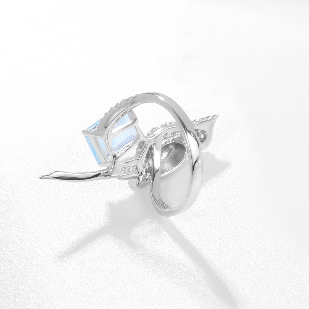 OliyaDesign Designer-Style, High-End Ring Featuring A Bird Design, Made Of S925 Sterling Silver And Set With Natural Amethyst.