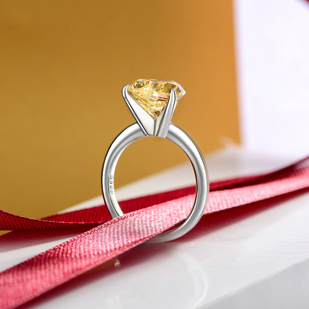 OliyaDesign 4-Carat Heart-Shaped 10*10 High-Carbon Diamond Ring