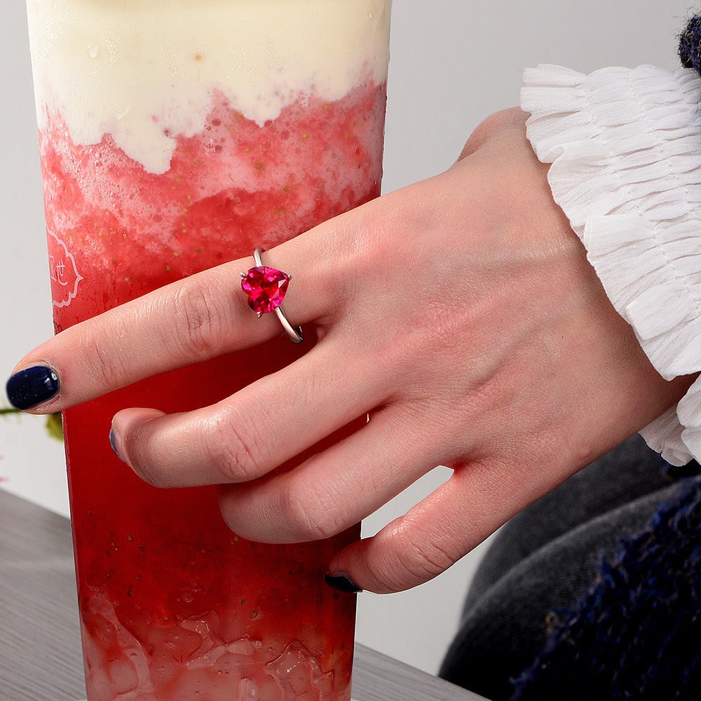 OliyaDesign 4-Carat Heart-Shaped 10*10 High-Carbon Diamond Ring