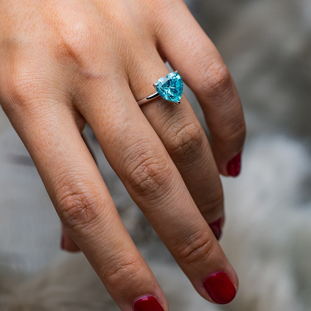 OliyaDesign 4-Carat Heart-Shaped 10*10 High-Carbon Diamond Ring