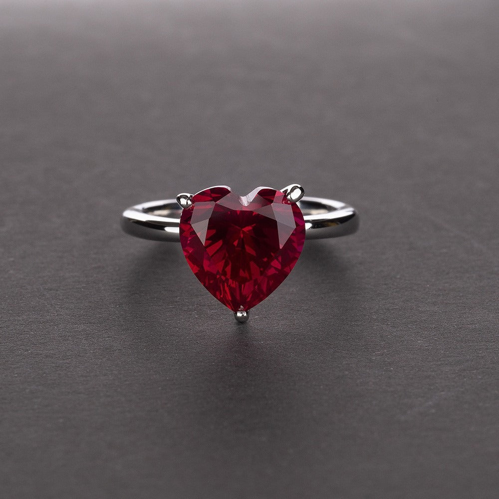 OliyaDesign 4-Carat Heart-Shaped 10*10 High-Carbon Diamond Ring