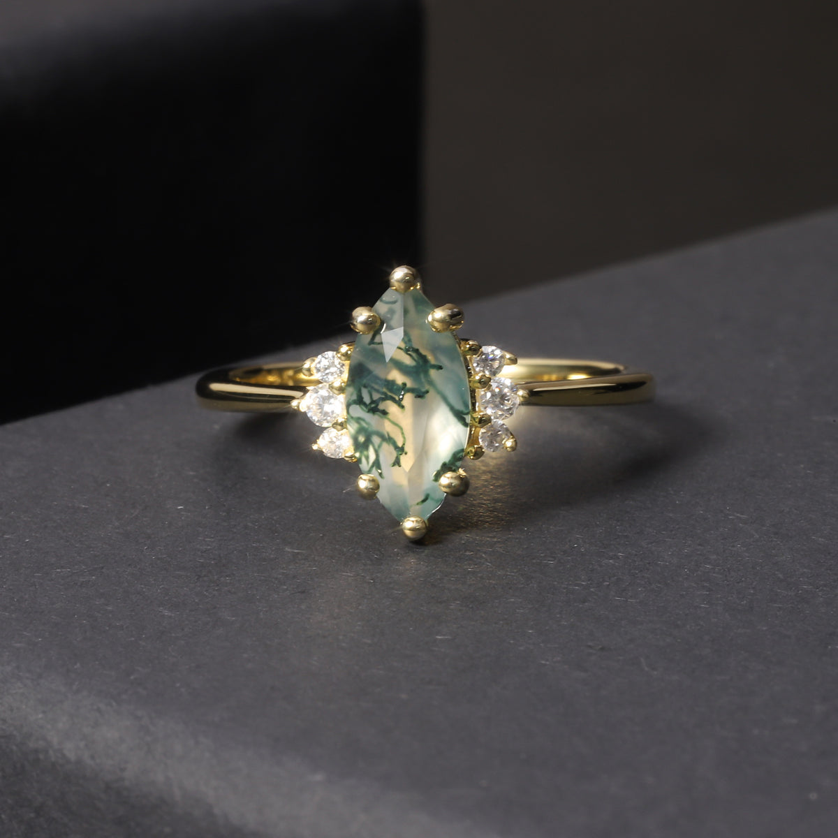 OliyaDesign Instagram-Worthy Natural Agate And Moss-Patterned Ring, 18K Gold-Plated S925 Sterling Silver, High-End Gemstone Ring