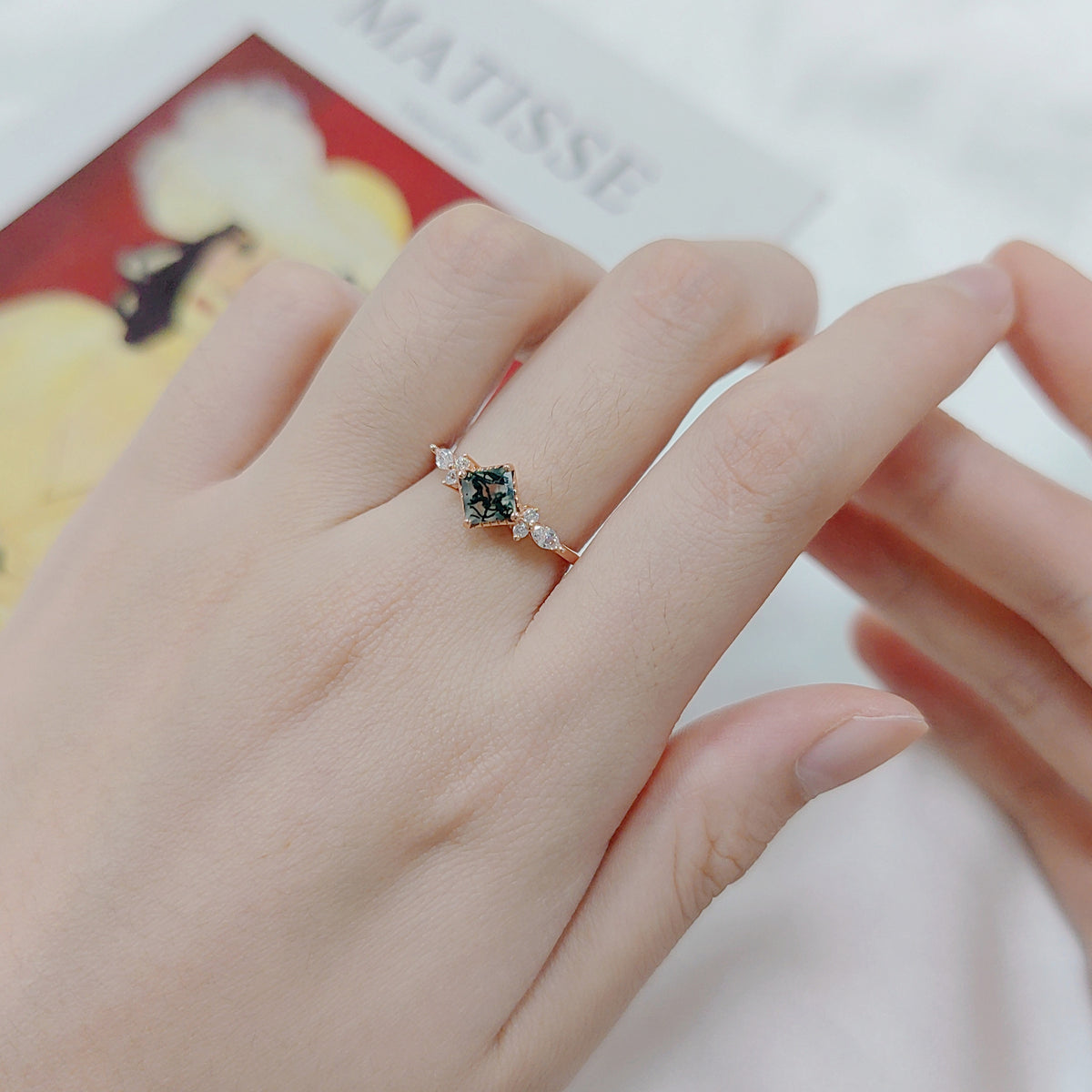 OliyaDesign Instagram-Worthy Natural Agate And Moss-Patterned Ring, 18K Gold-Plated S925 Sterling Silver, High-End Gemstone Ring