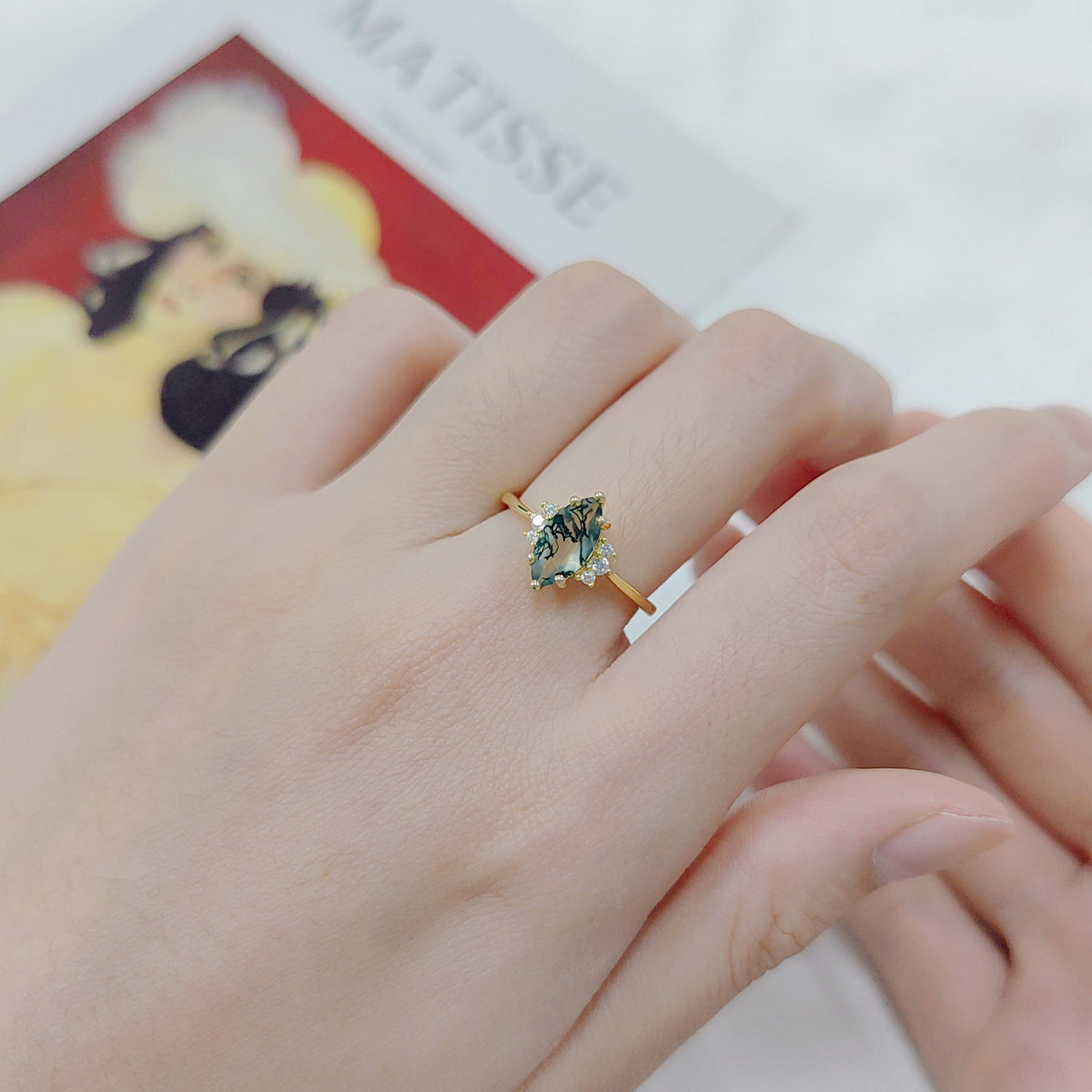 OliyaDesign Instagram-Worthy Natural Agate And Moss-Patterned Ring, 18K Gold-Plated S925 Sterling Silver, High-End Gemstone Ring