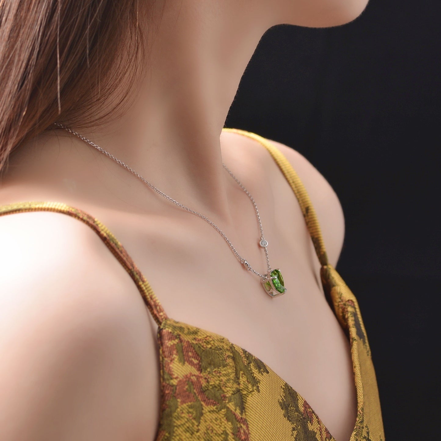 OliyaDesign 10Ct Heart-Shaped 10*12 S925 Silver Necklace