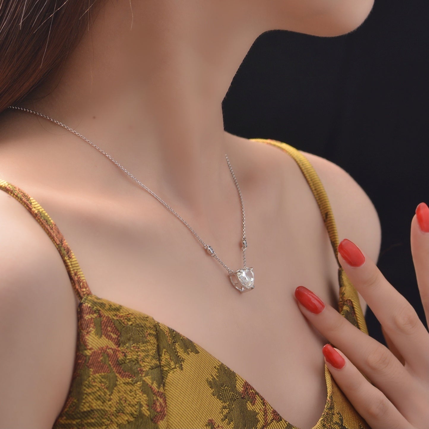 OliyaDesign 10Ct Heart-Shaped 10*12 S925 Silver Necklace