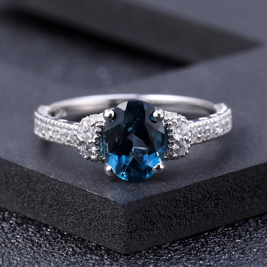 OliyaDesign Stylish And Sophisticated 925 Sterling Silver Ring Set With Natural London Blue Topaz