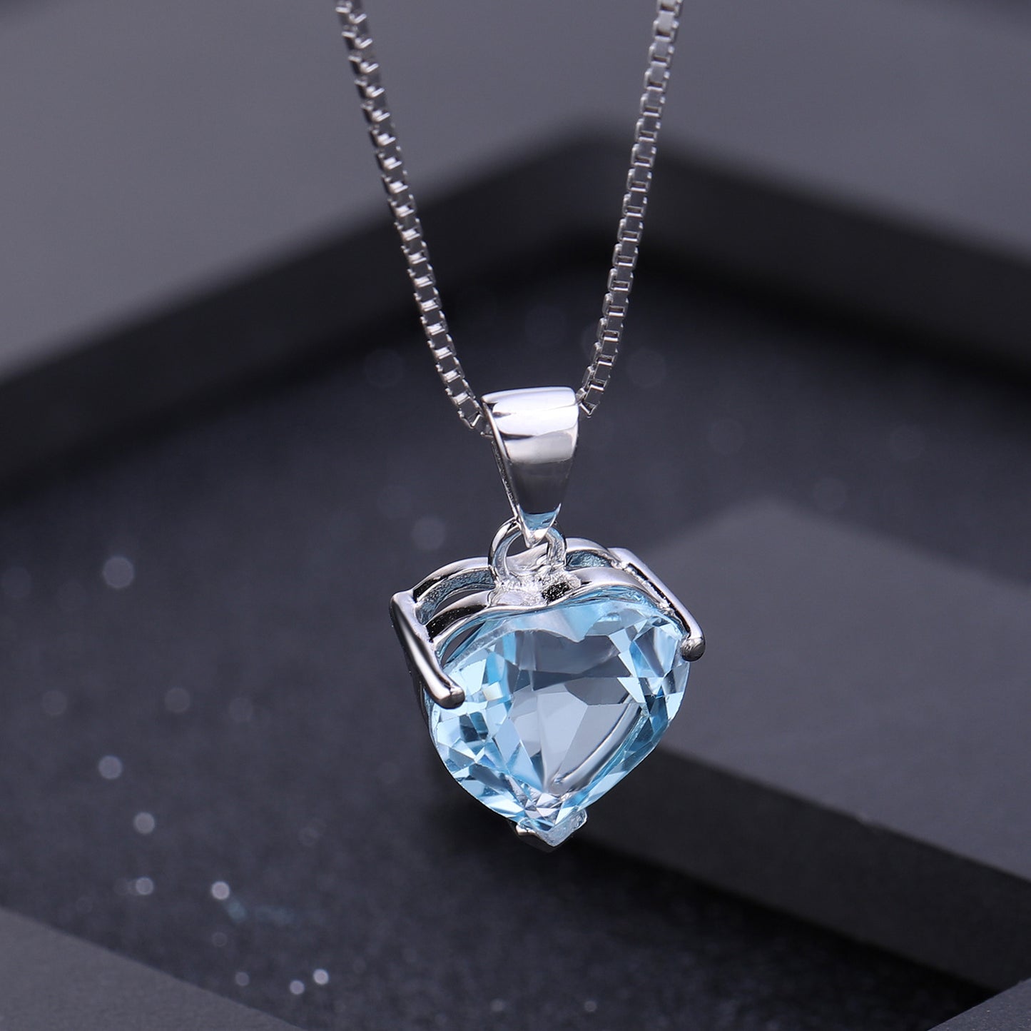 OliyaDesign European and American style heart-shaped S925 sterling silver topaz necklace