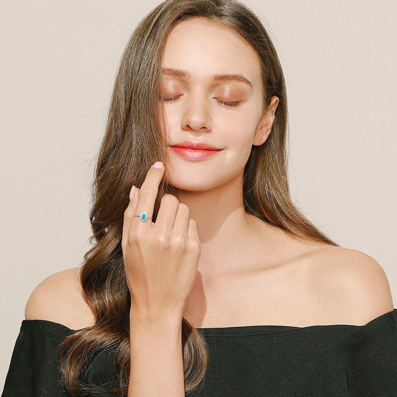 OliyaDesign Crown-Shaped Oval Turquoise Ring