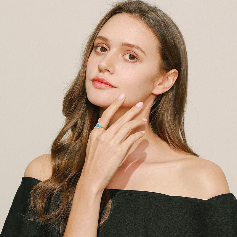 OliyaDesign Crown-Shaped Oval Turquoise Ring