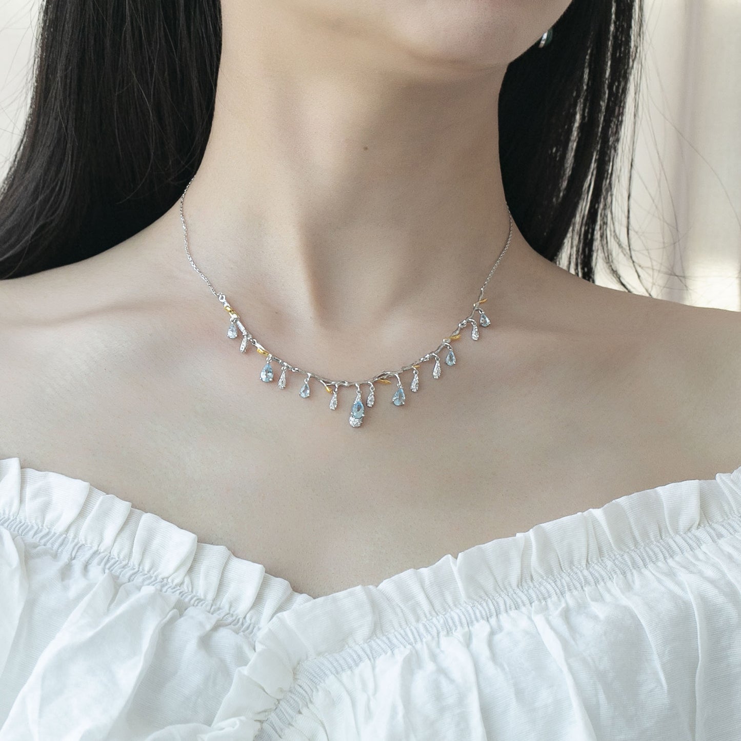 OliyaDesign Designer-Designed Necklace Featuring Exquisite Gemstone Floral Patterns In S925 Sterling Silver With Natural Topaz.