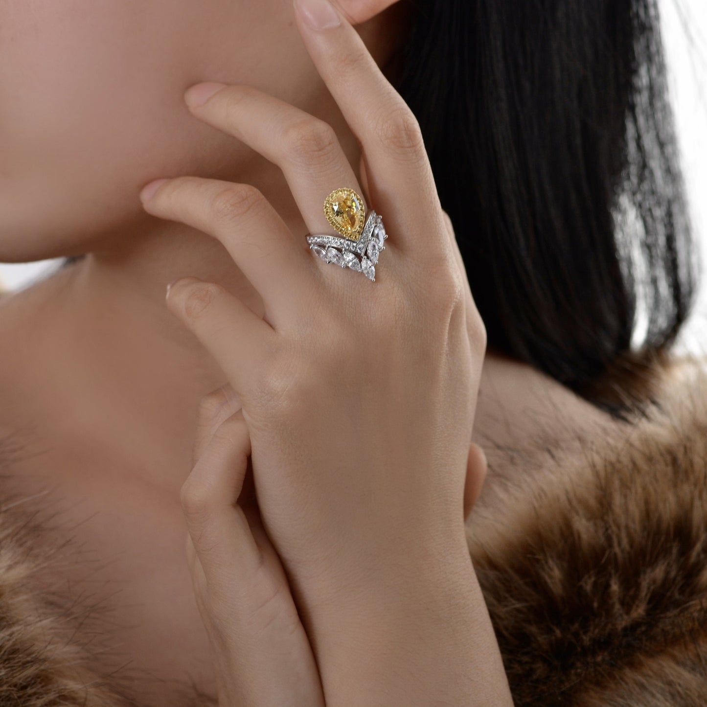 OliyaDesign 4Ct Teardrop-Shaped 7*10 High-Carbon Diamond S925 Silver Women'S Ring