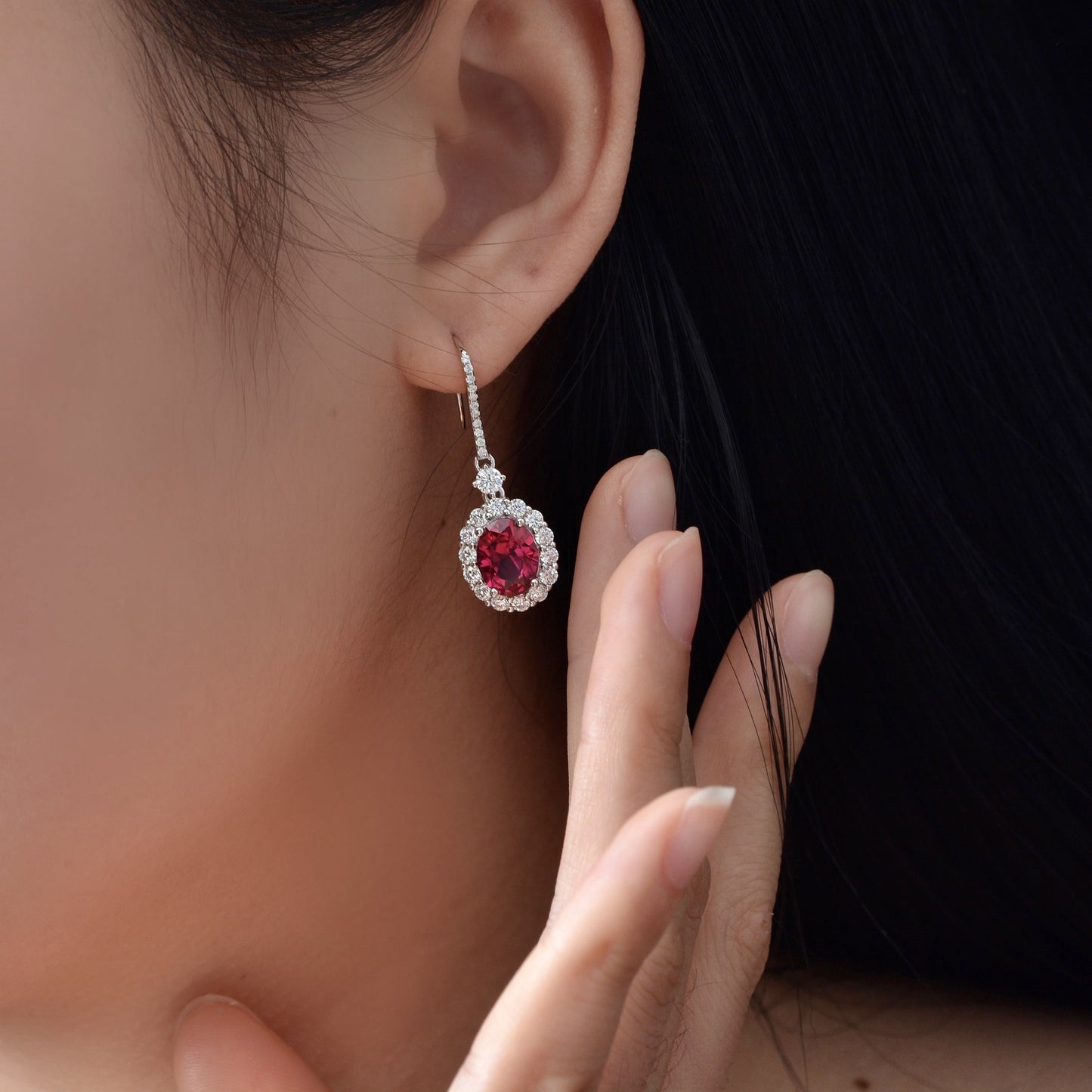 OliyaDesign 2Ct Egg-Shaped 7*9Mm European And American Style Light Luxury 925 Silver Earrings