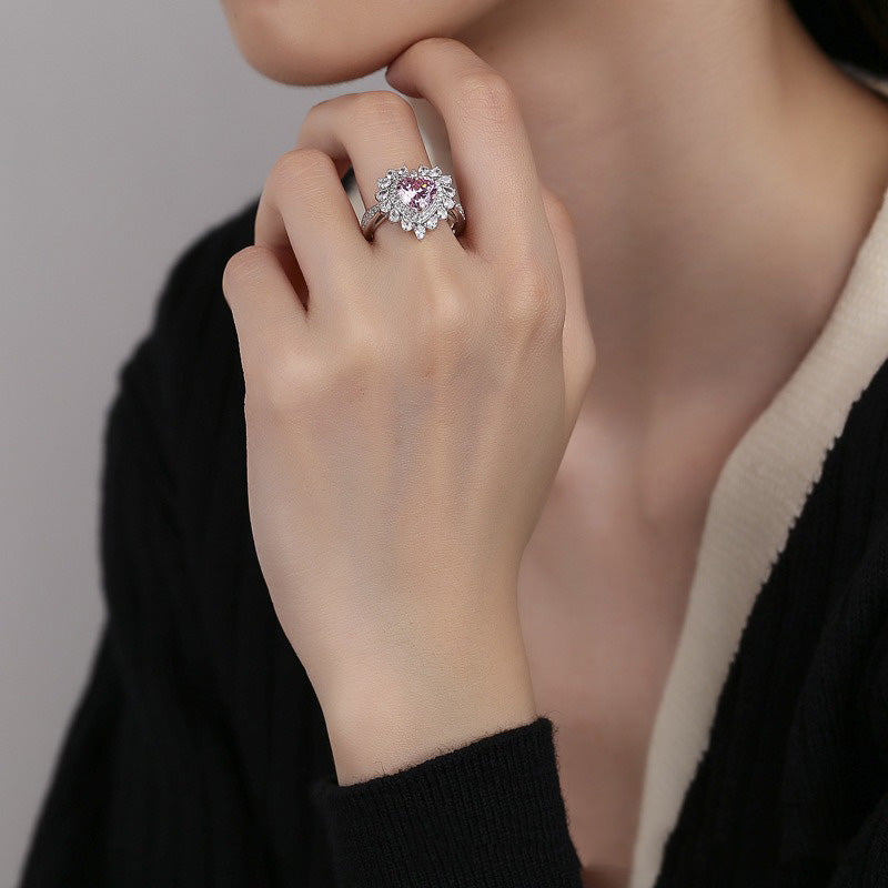 OliyaDesign Heart-Shaped Zircon Princess-Style Ring