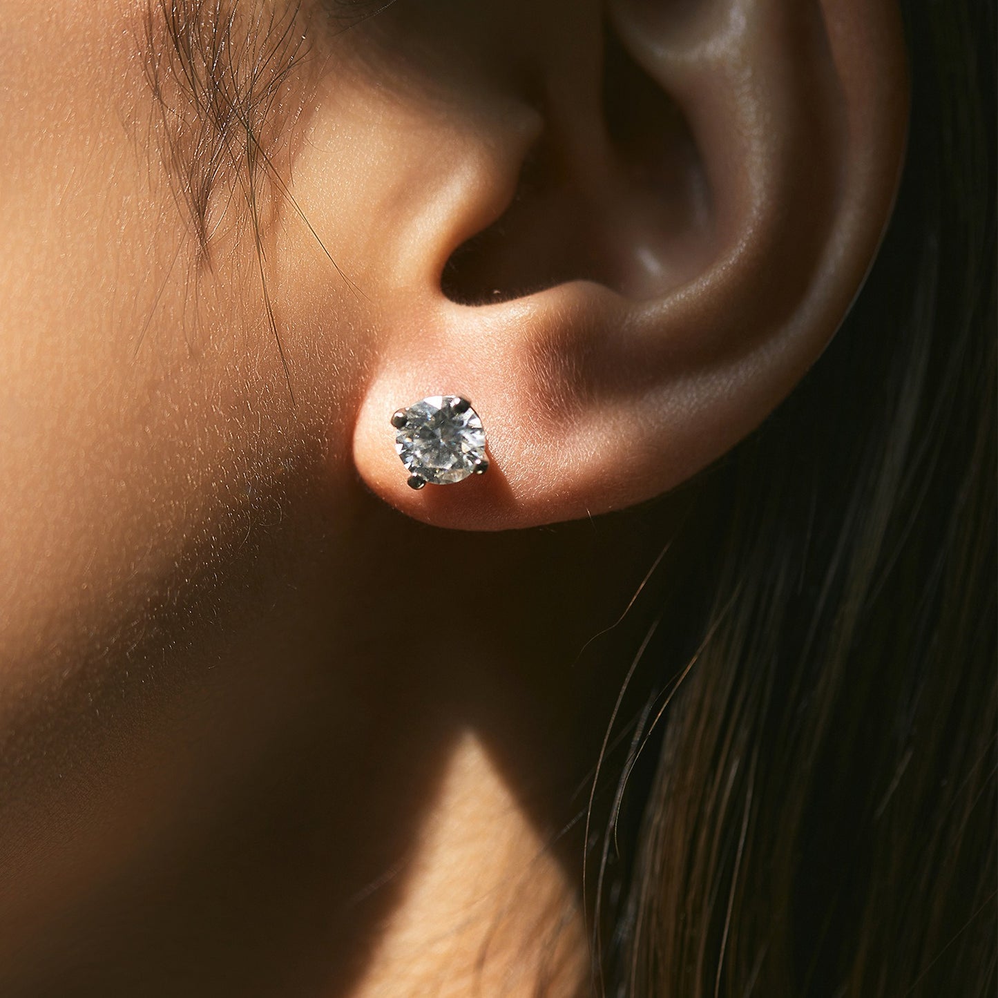 OliyaDesign 1-Carat Moissanite Stud Earrings In S925 Sterling Silver