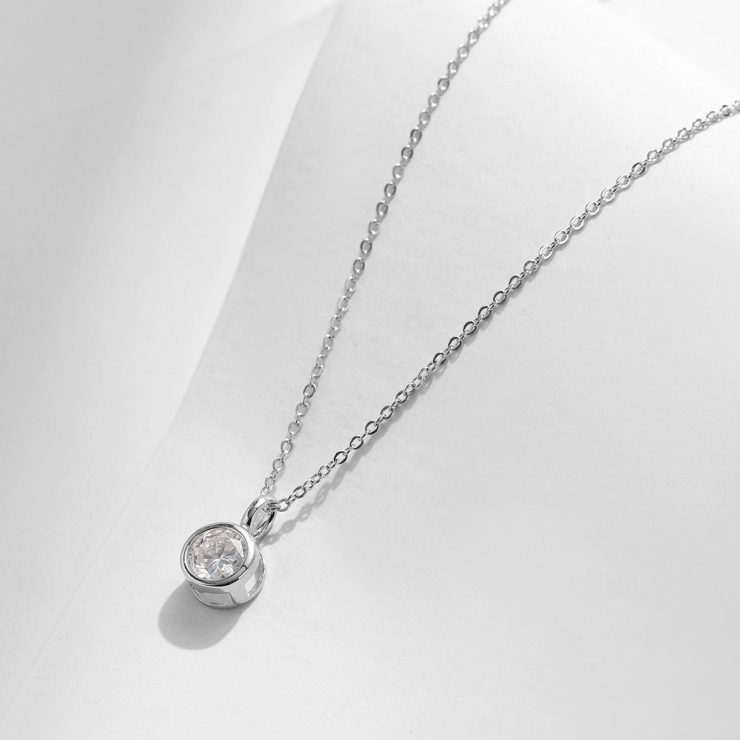 OliyaDesign 1-Carat Moissanite S925 Sterling Silver Necklace