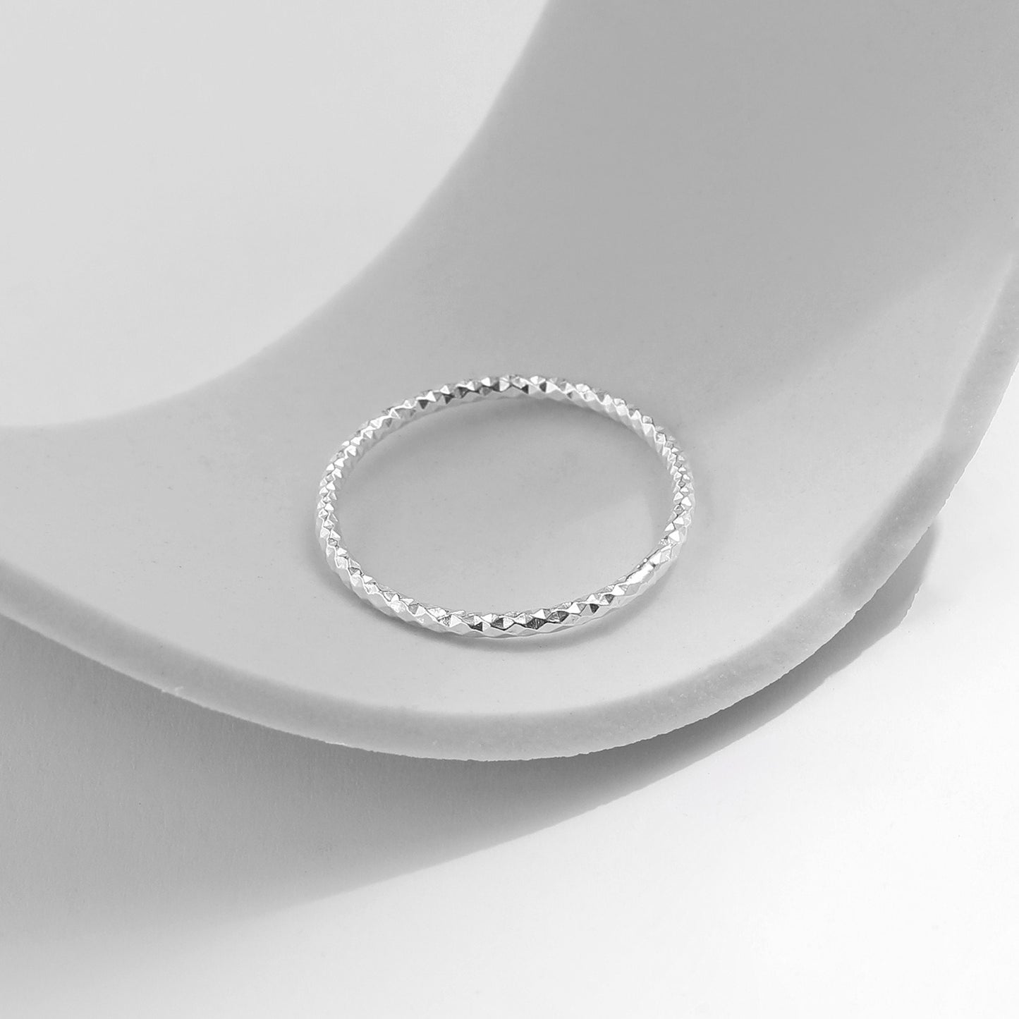 OliyaDesign S925 Sterling Silver Carved Sparkling Thin Ring