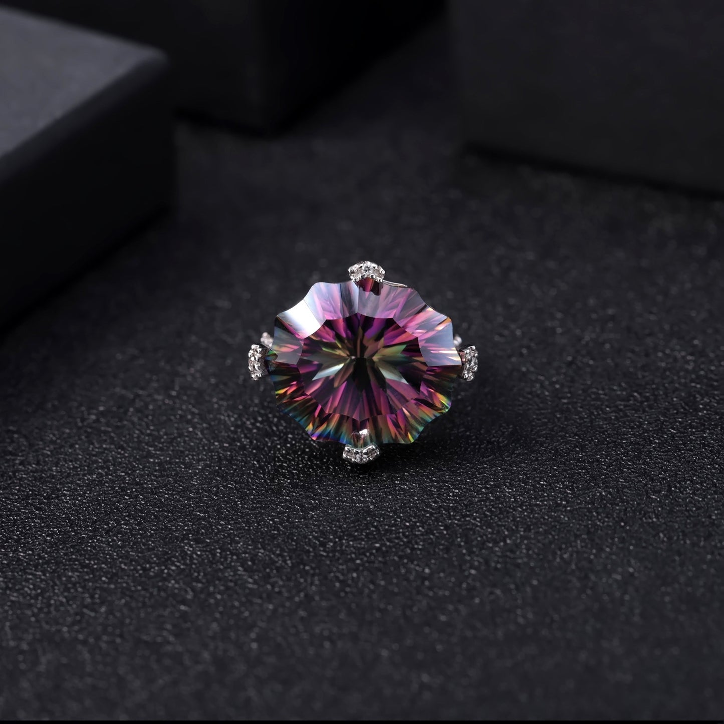 OliyaDesign New Luxurious, Uniquely Shaped, High-End, And Distinctive S925 Sterling Silver Ring Inlaid With Colored Crystals.
