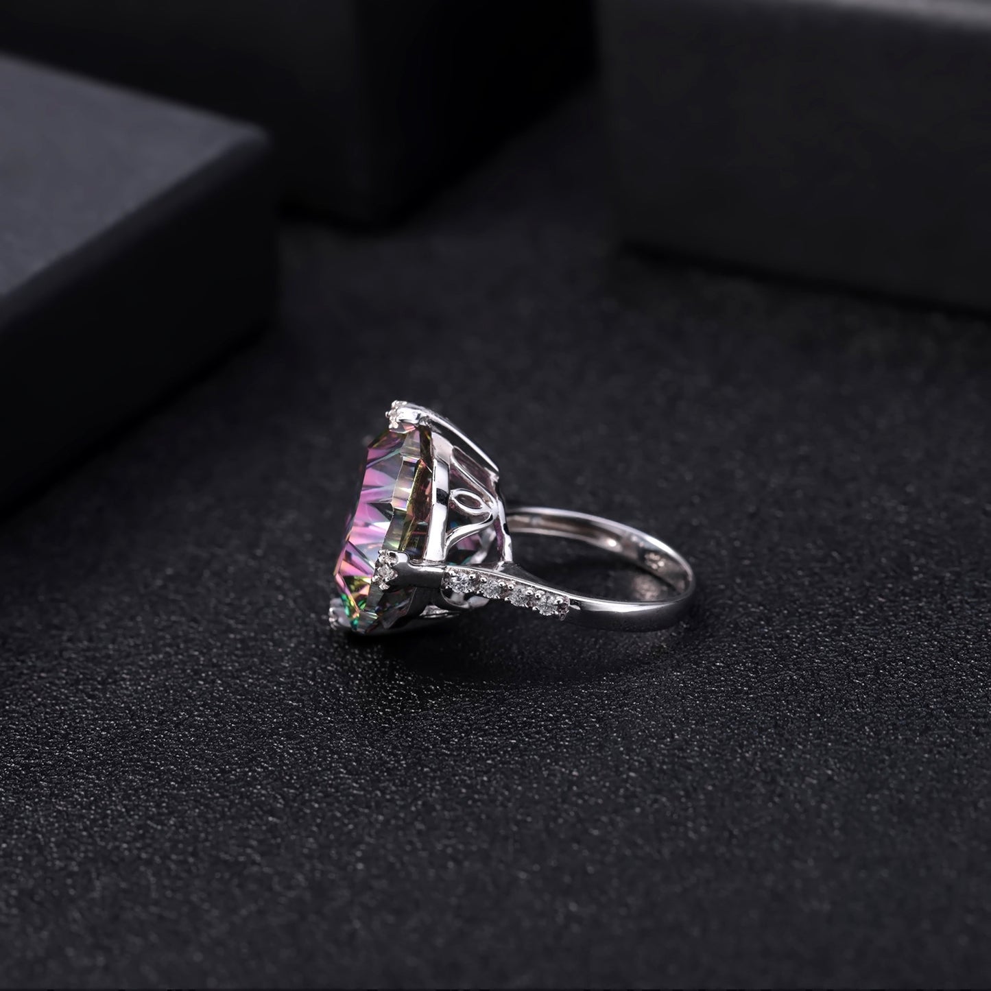 OliyaDesign New Luxurious, Uniquely Shaped, High-End, And Distinctive S925 Sterling Silver Ring Inlaid With Colored Crystals.