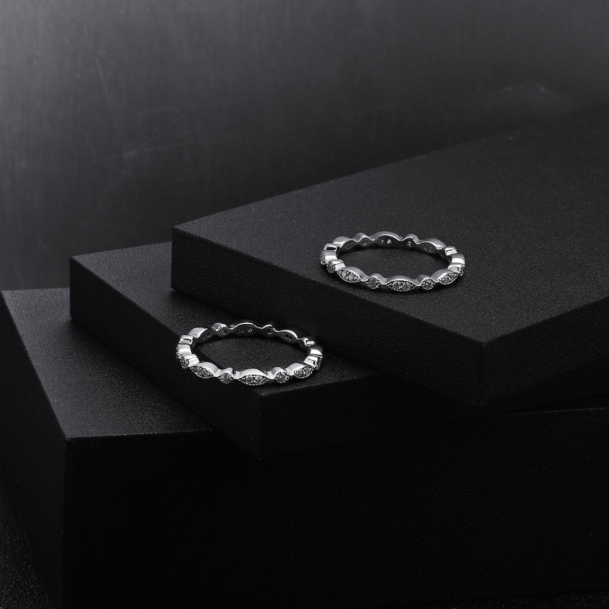 OliyaDesign Stylish Commuter S925 Moissanite Ring