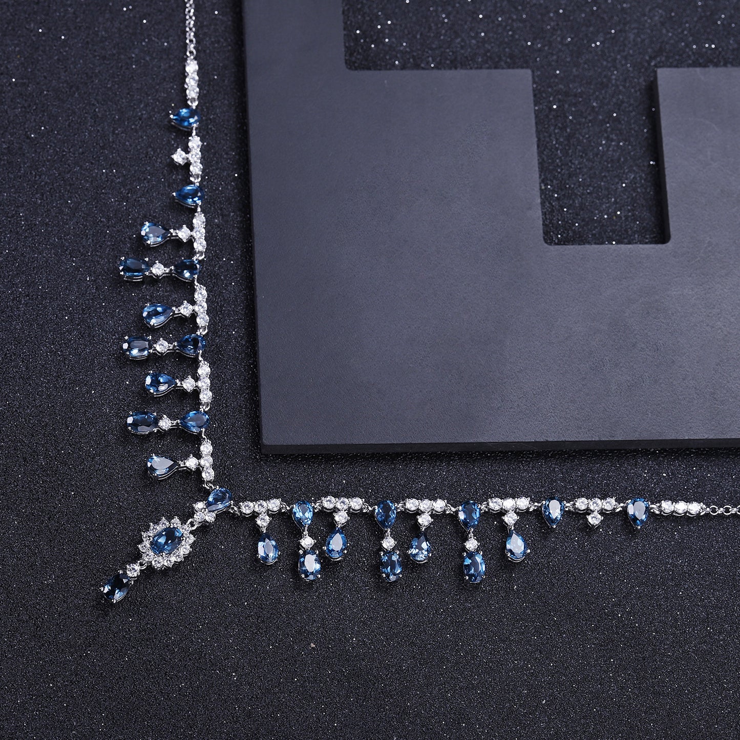 OliyaDesign Luxury Banquet S925 Silver Necklace Inlaid With Dzi Beads