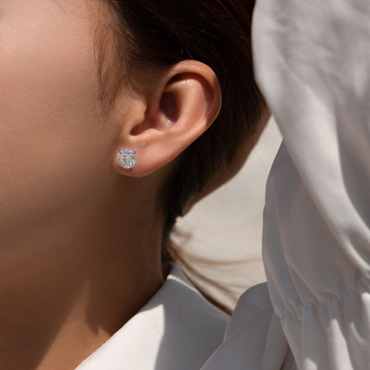 OliyaDesign 2-Carat Moissanite Earrings