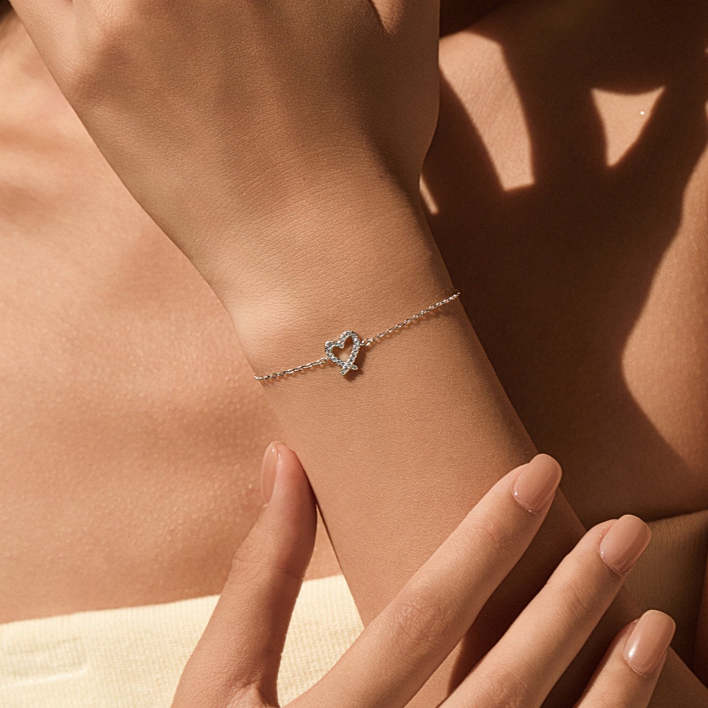 OliyaDesign VVS1 Moissanite S925 Sterling Silver Irregular Heart Bracelet
