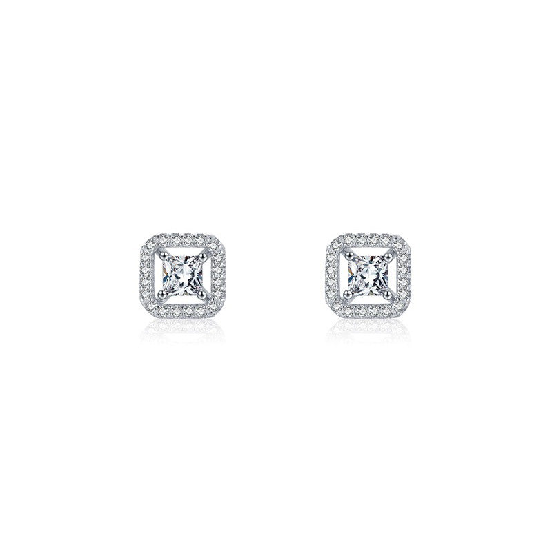 OliyaDesign High-End Stud Earrings With Full Diamond-Encrusted Heart Design.