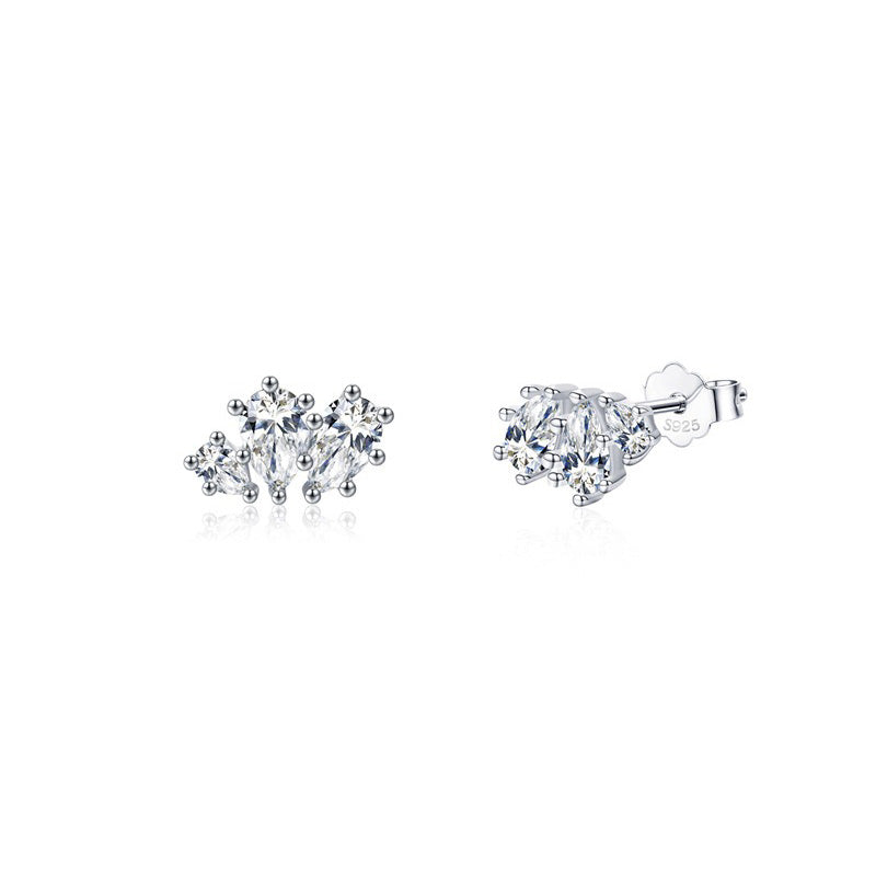 OliyaDesign High-End Stud Earrings With Full Diamond-Encrusted Heart Design.