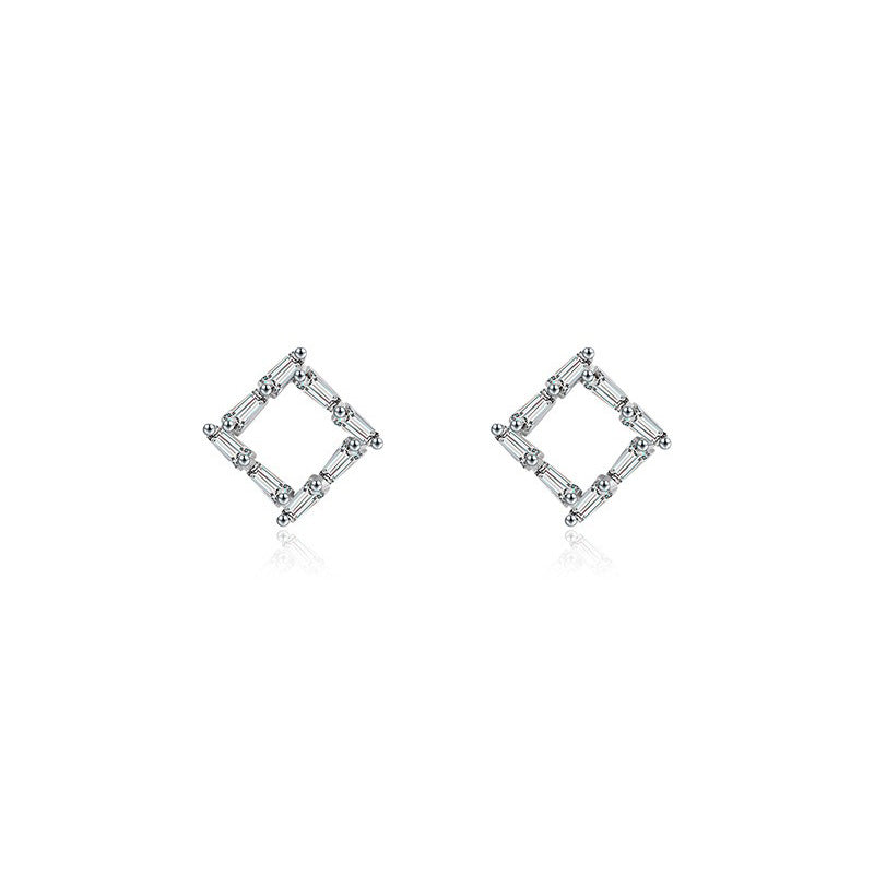 OliyaDesign High-End Stud Earrings With Full Diamond-Encrusted Heart Design.